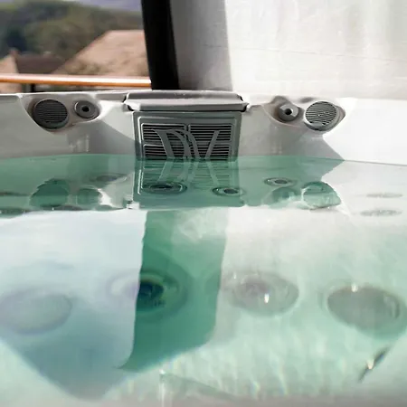 With Hot Tub In 55027 펜션 Somoskoujfalu